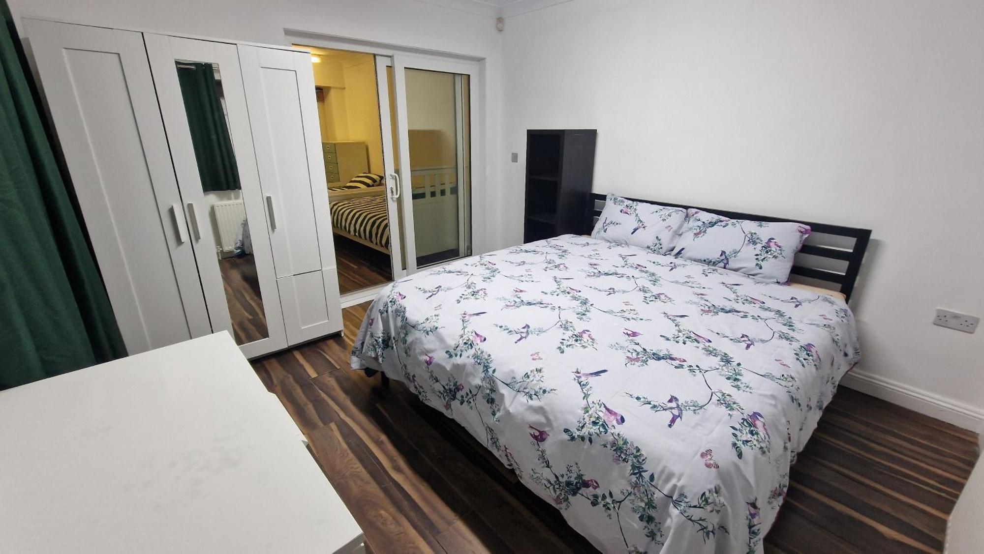 Comfort Sleep - Rooms With Shared Facilities Windsor Buitenkant foto
